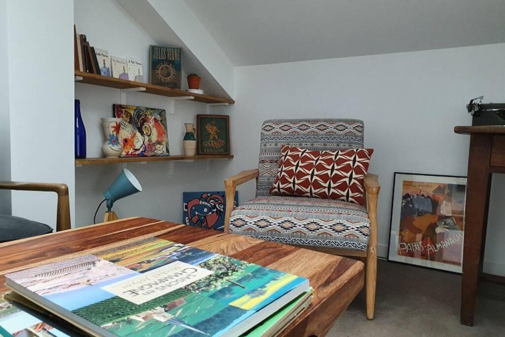 Ferienwohnung Vol De Nuit - Balade Urbaine Au Centre D'Épernay Exterior foto