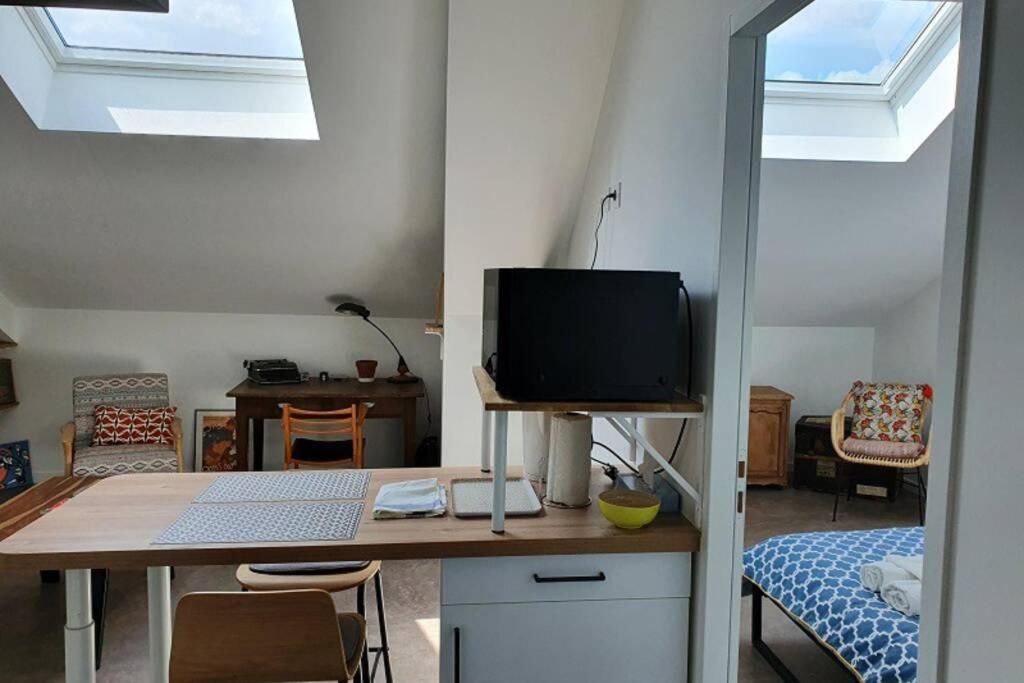Ferienwohnung Vol De Nuit - Balade Urbaine Au Centre D'Épernay Exterior foto